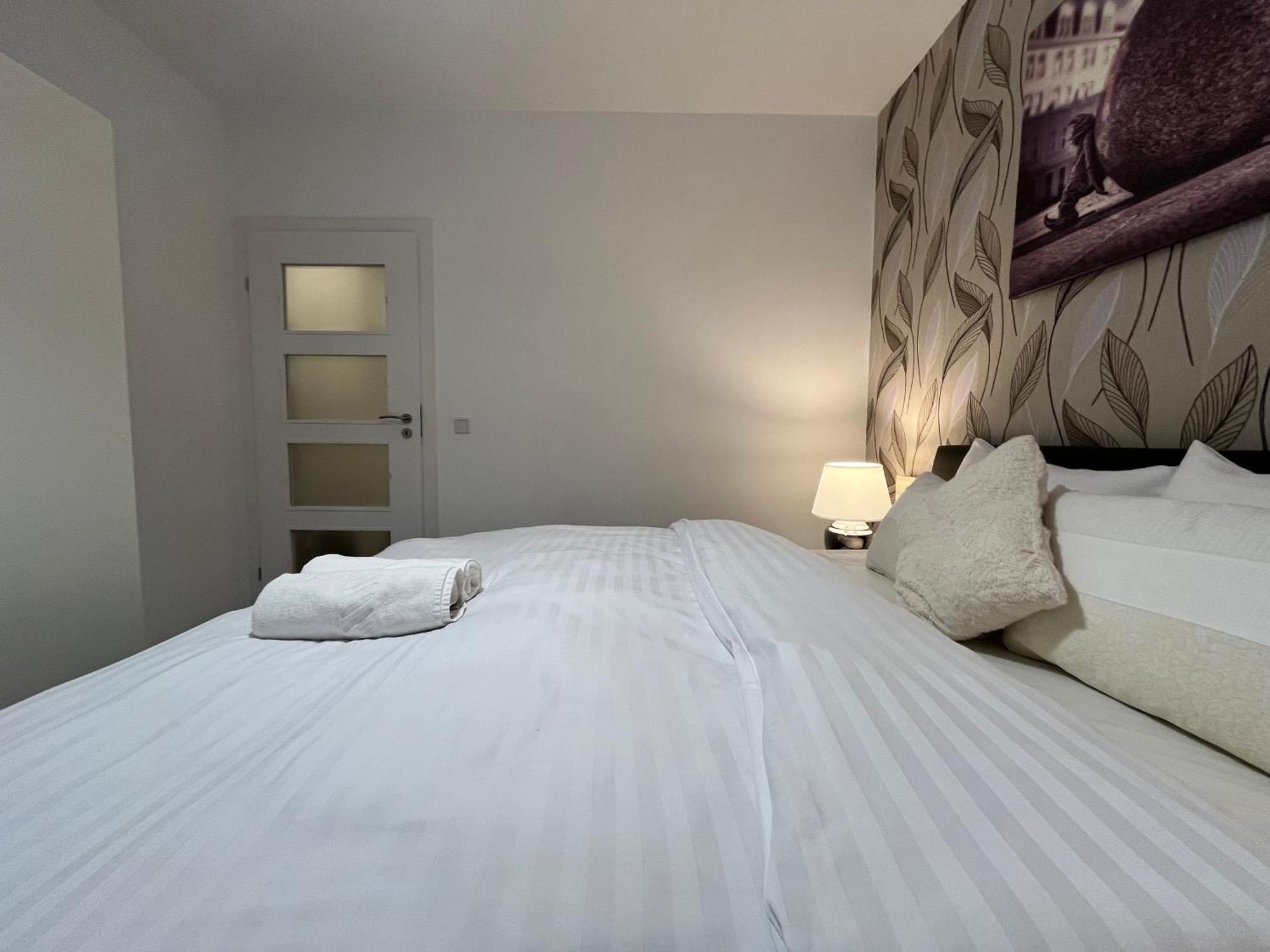 Family House By The River Odra -Panoramic Terrace - 3Room Apartment With 2 Separate Bedrooms And 2 Balconies By Wroapart-Pl- Perfect For Family & Business Stays Breslau Exterior foto
