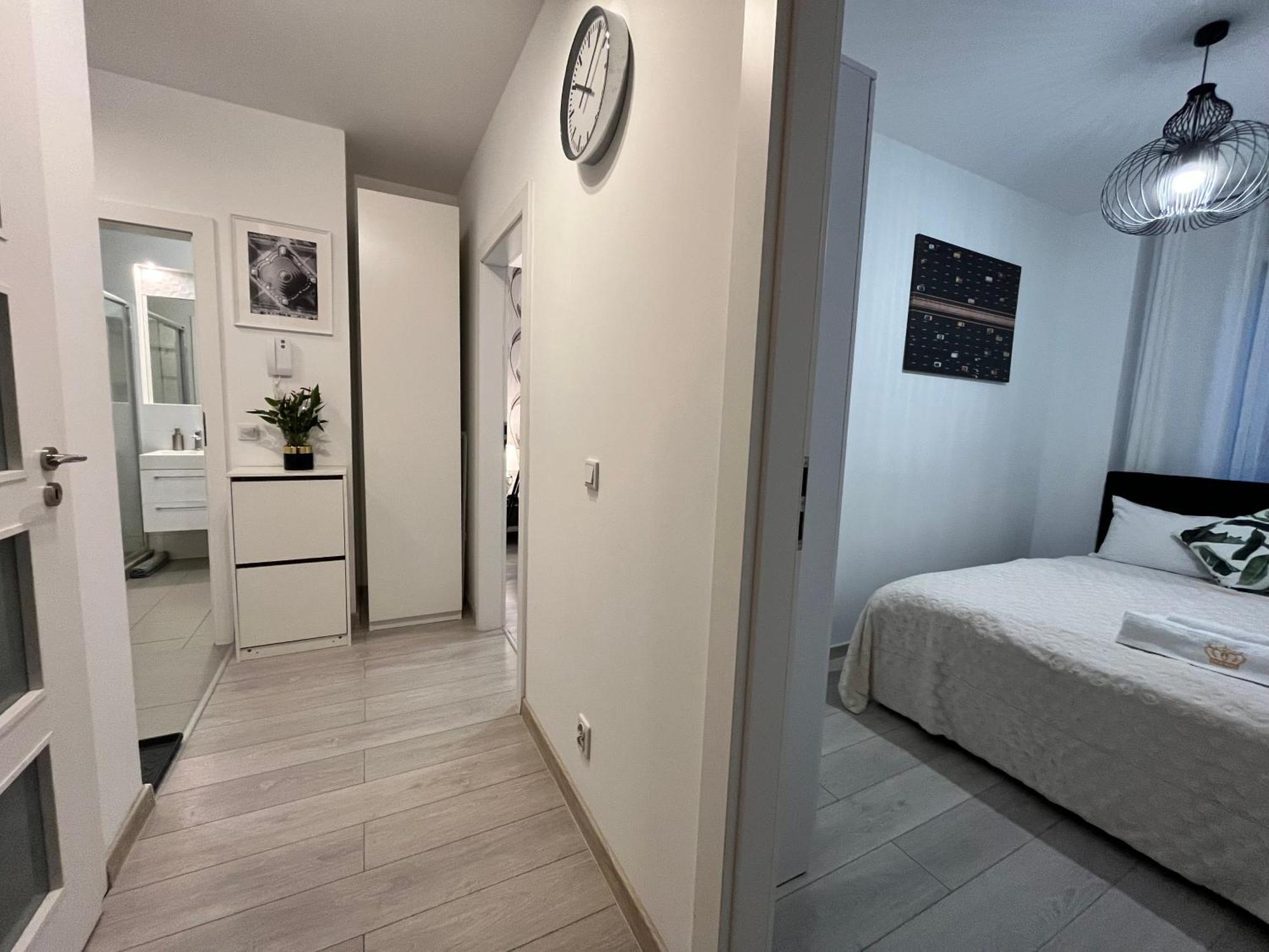 Family House By The River Odra -Panoramic Terrace - 3Room Apartment With 2 Separate Bedrooms And 2 Balconies By Wroapart-Pl- Perfect For Family & Business Stays Breslau Exterior foto